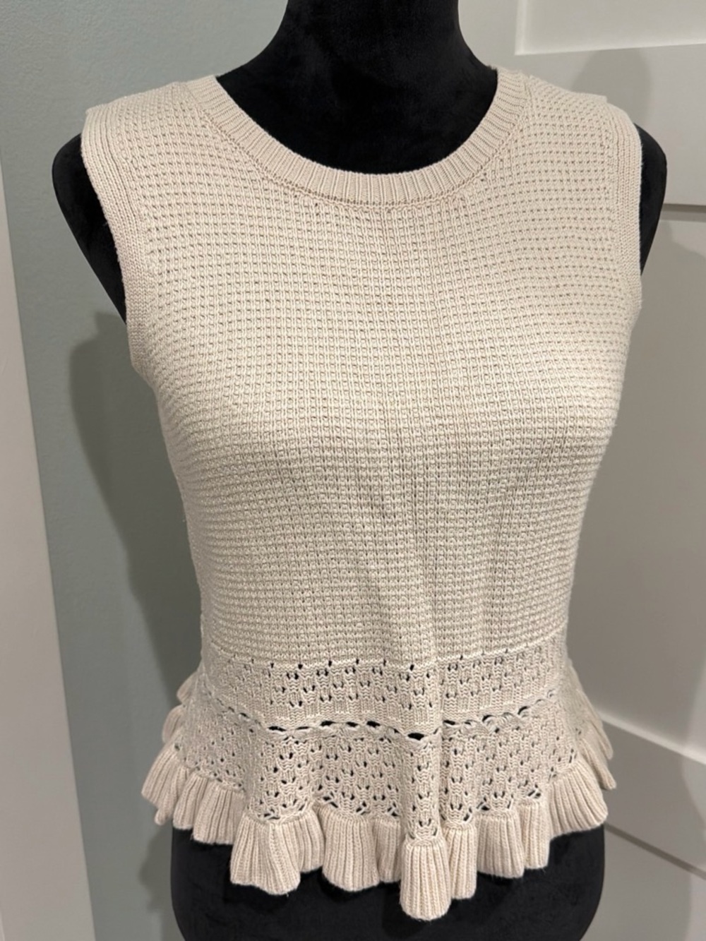 Cream Knit Crochet Sleeveless Peplum Cropped Tiered Tank Top Staple Piece Size M